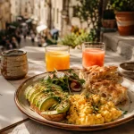 Brunch paris à Avignon sur terrasse intra-muros, photo brunch méditerranéen