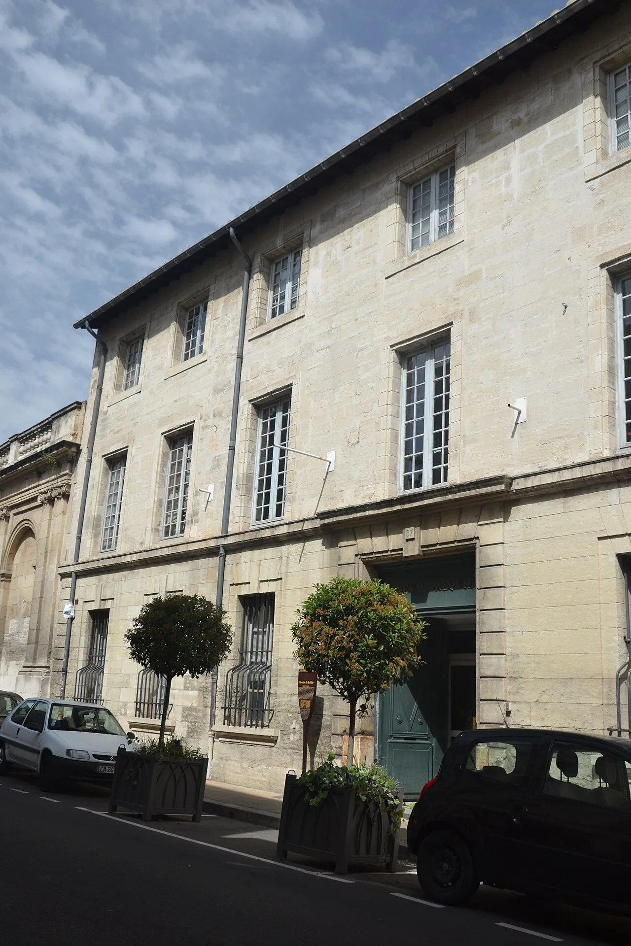 Façade du Museum Requien, au 67 rue Joseph Vernet.